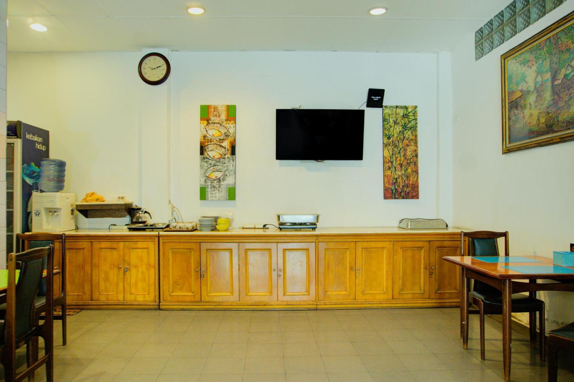 Townhouse Oak Palembang Near Jembatan Ampera Formerly Azzura Hotel מראה חיצוני תמונה